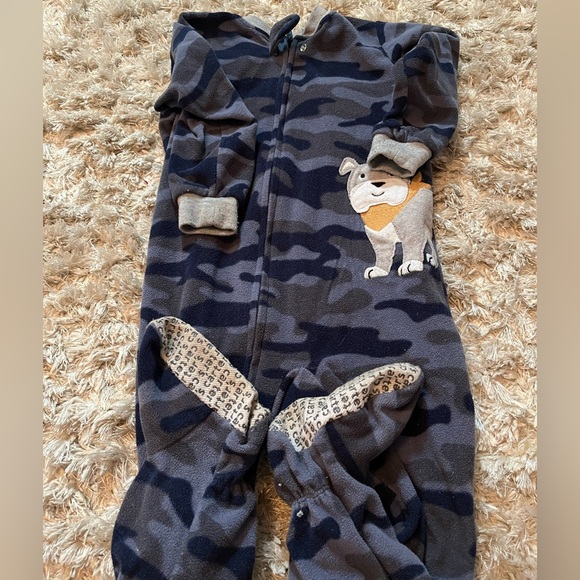 9 Carters Footie Pajamas - Picture 6 of 16